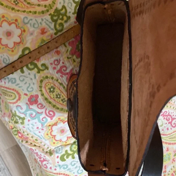 Genuine leather shoulder bag large to carry iPad and more